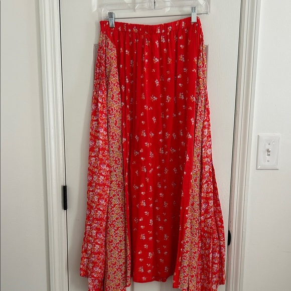 Free People Red Floral 2pc top and Maxi Skirt - Picture 15 of 16